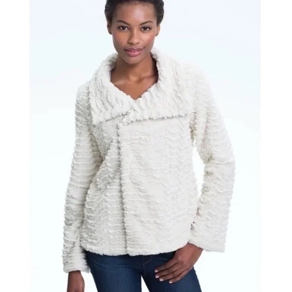 Patagonia women’s size Large Pelange Cozy Cream Textured Jacket
